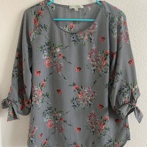 Cute, modest blouse with 3/4 tie sleeves